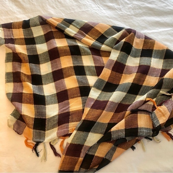 Forever 21 Scarf Square Buffalo Check Ivory Black Orange Metallic Thread Fringed - Picture 12 of 16